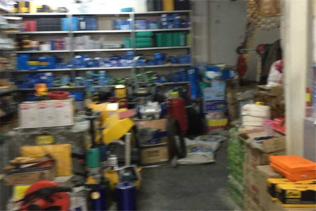 黔江重庆铭鉴商贸公司五金店6