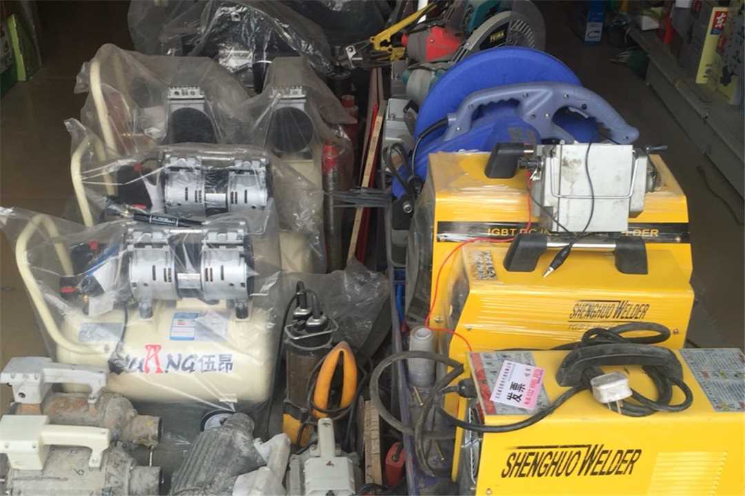 房山王雪仓储批发五金店4