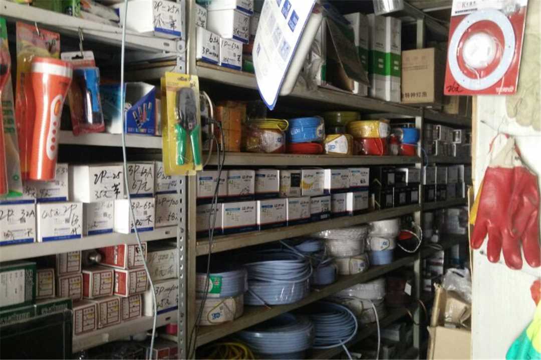 津南天津东方油漆批发中心五金店2