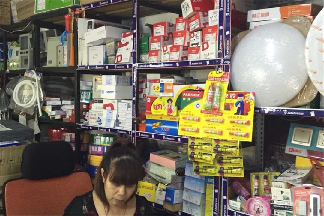 西乡塘南宁市万运五金交电经营部五金店5