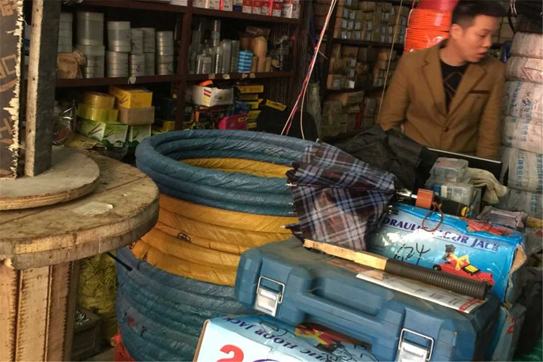 黔江宇华五金机电建材五金店3