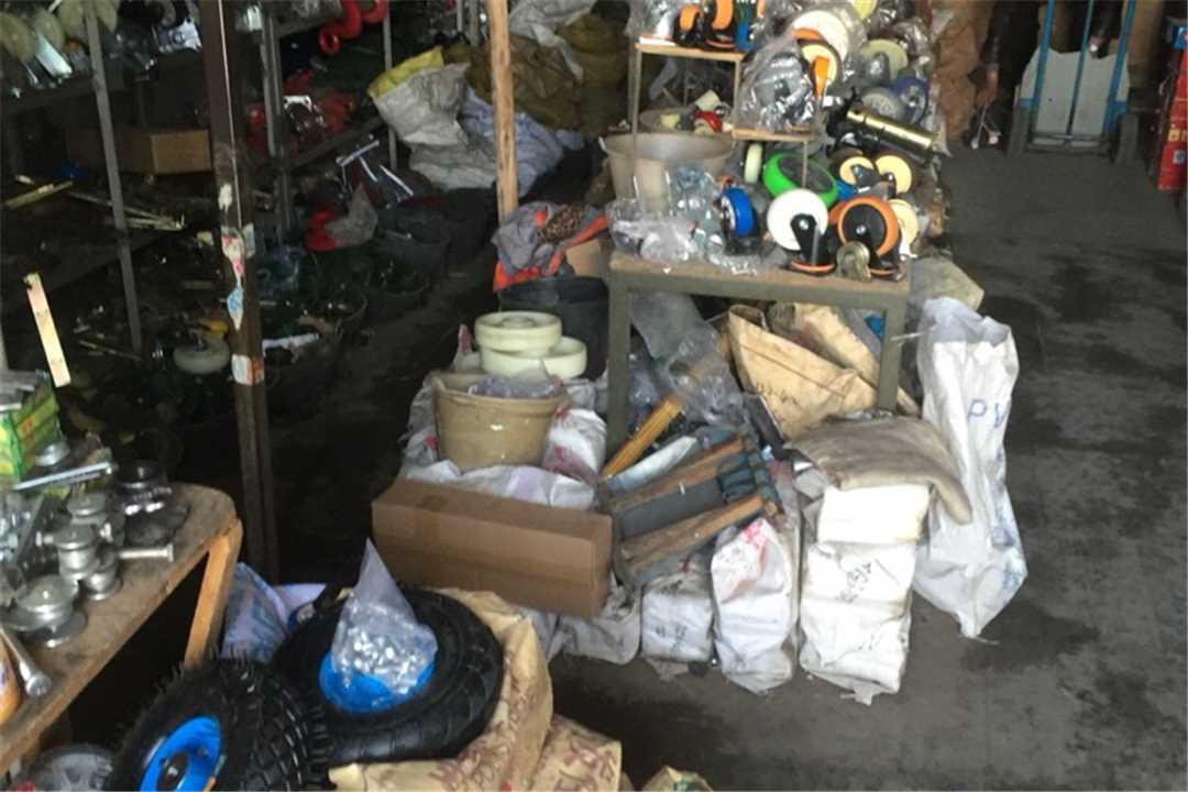 丰台水泵变频自来水管件五金店3