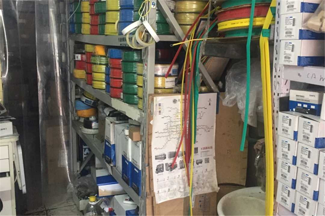 丰台北京长发正泰机电设备有限公司五金店3