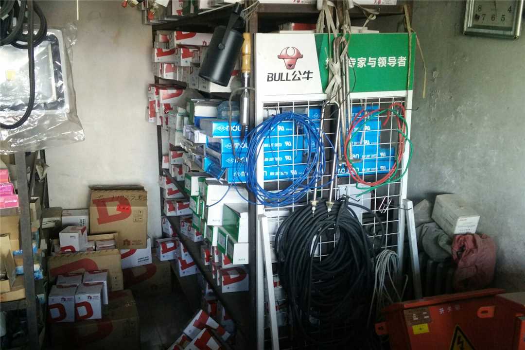 津南天津德力西电器五金店3