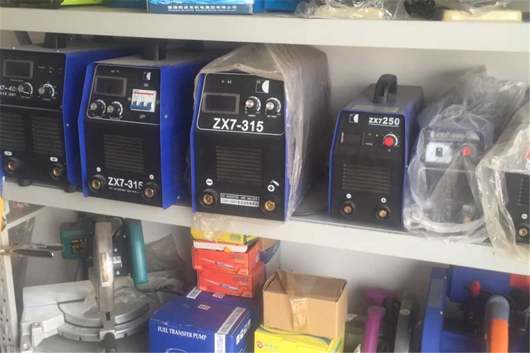 大兴兴龙批发五金店1