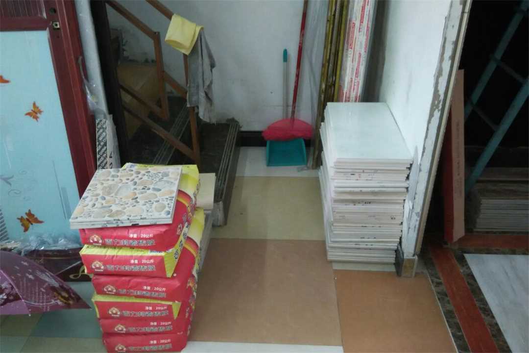 聚龙平价陶瓷五金店2