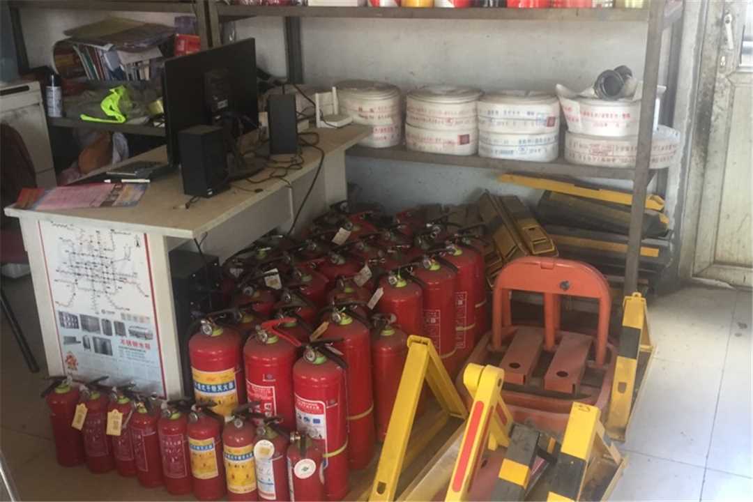 丰台交通设施消防器材井盖五金店2