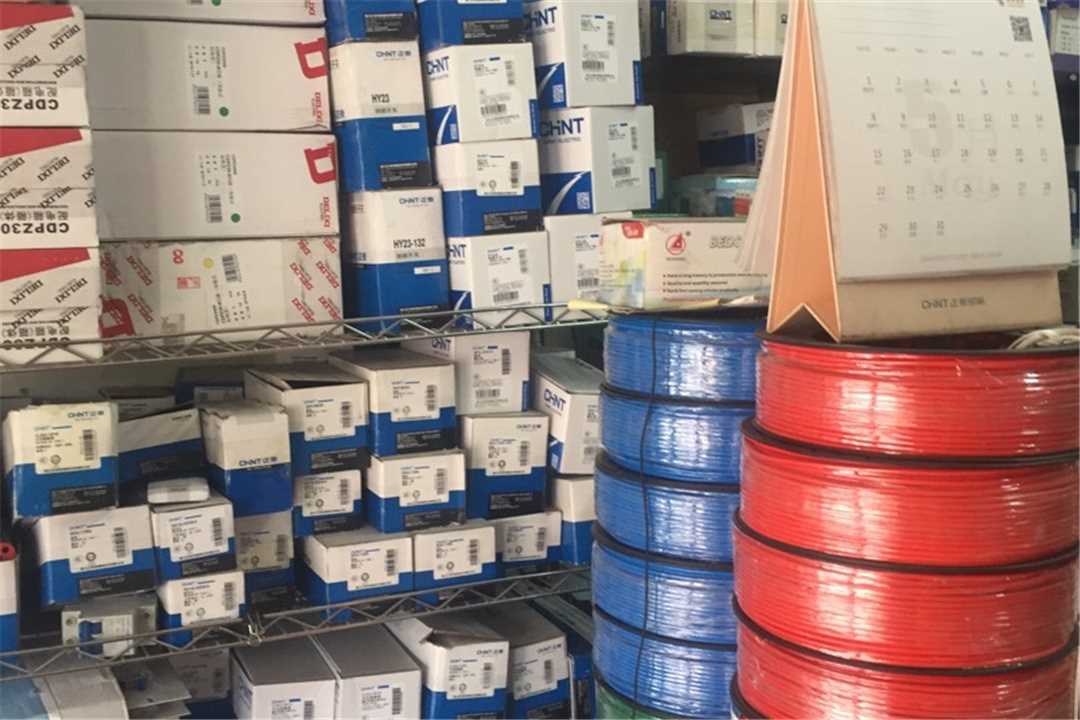 丰台北京长发正泰机电设备有限公司五金店4