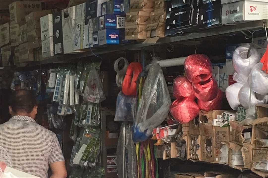龙岗进贤五金交电门市五金店4