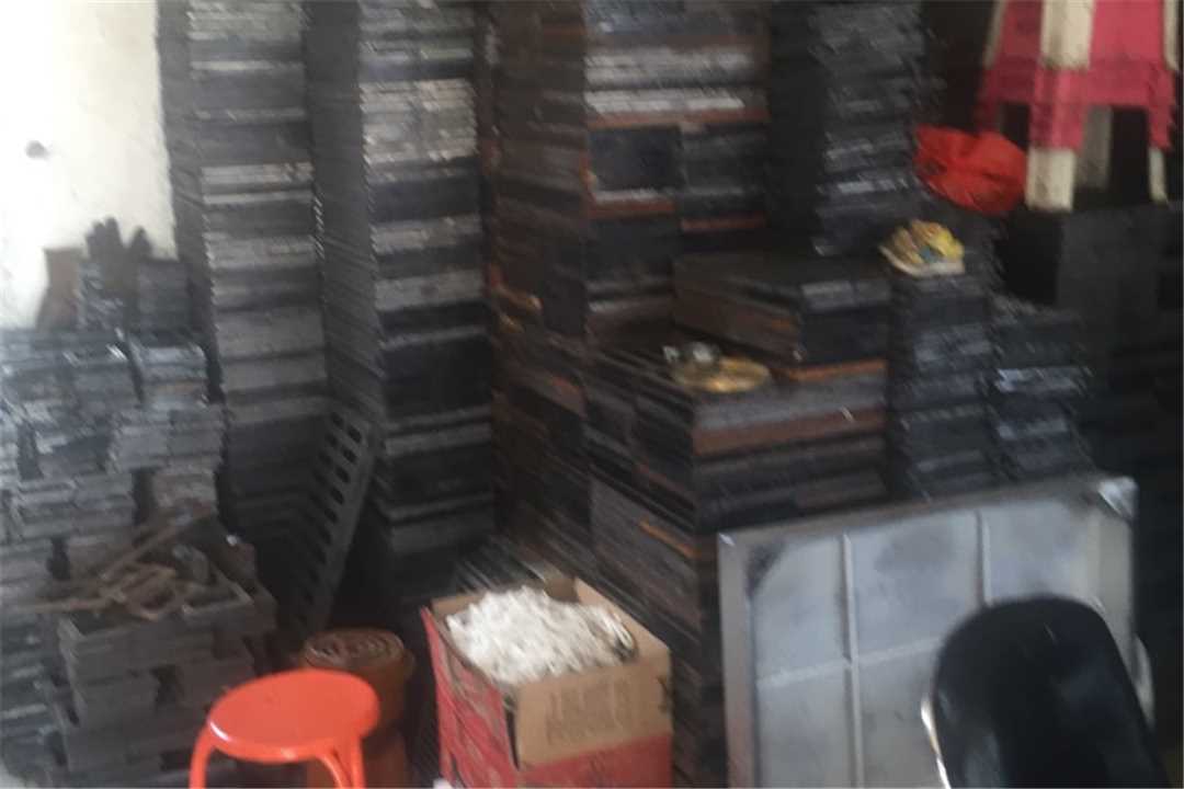 丰台交通设施消防器材井盖五金店1