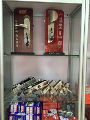 龙华新刘先生家装维修师傅1