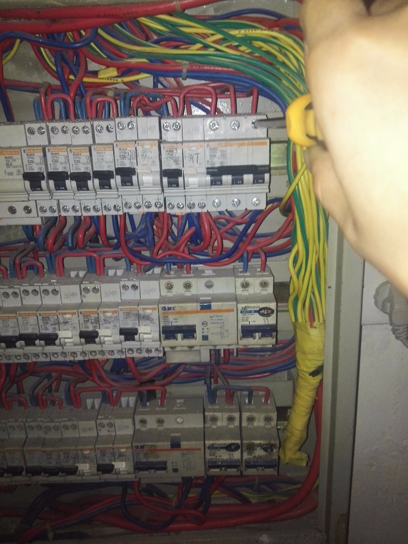 海珠熊兴峰家装维修师傅2